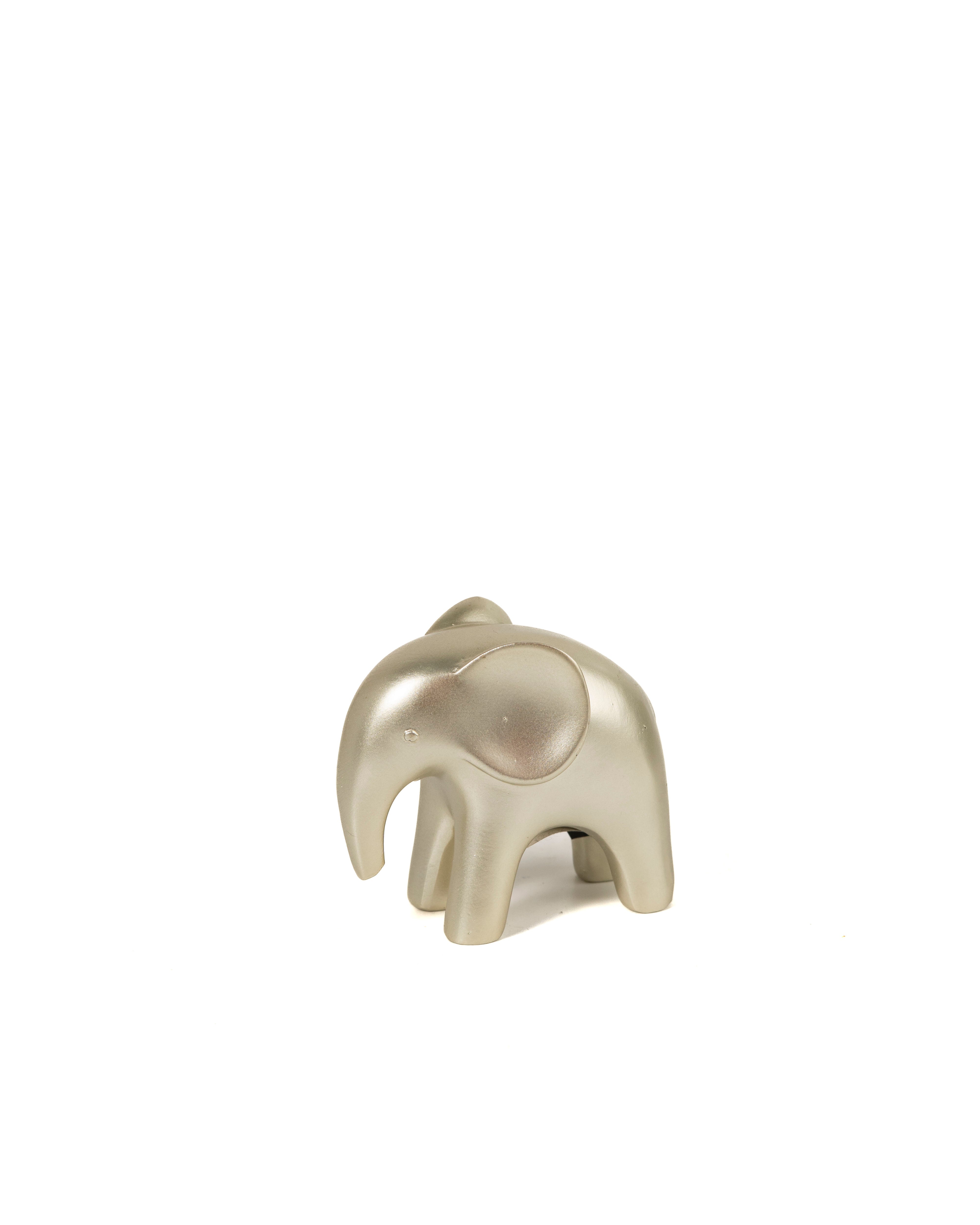 Minimalist Elephant Family Set in Metallic Finish